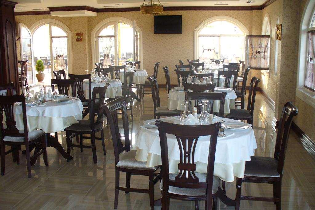 Ador Resort Rinas Restaurante foto